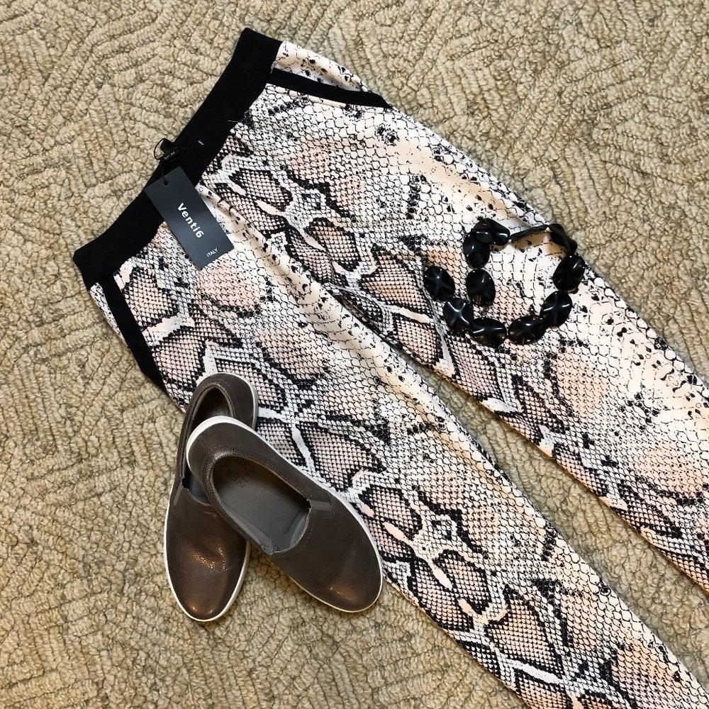 NWT Venti6 snakeskin print jogger pants
